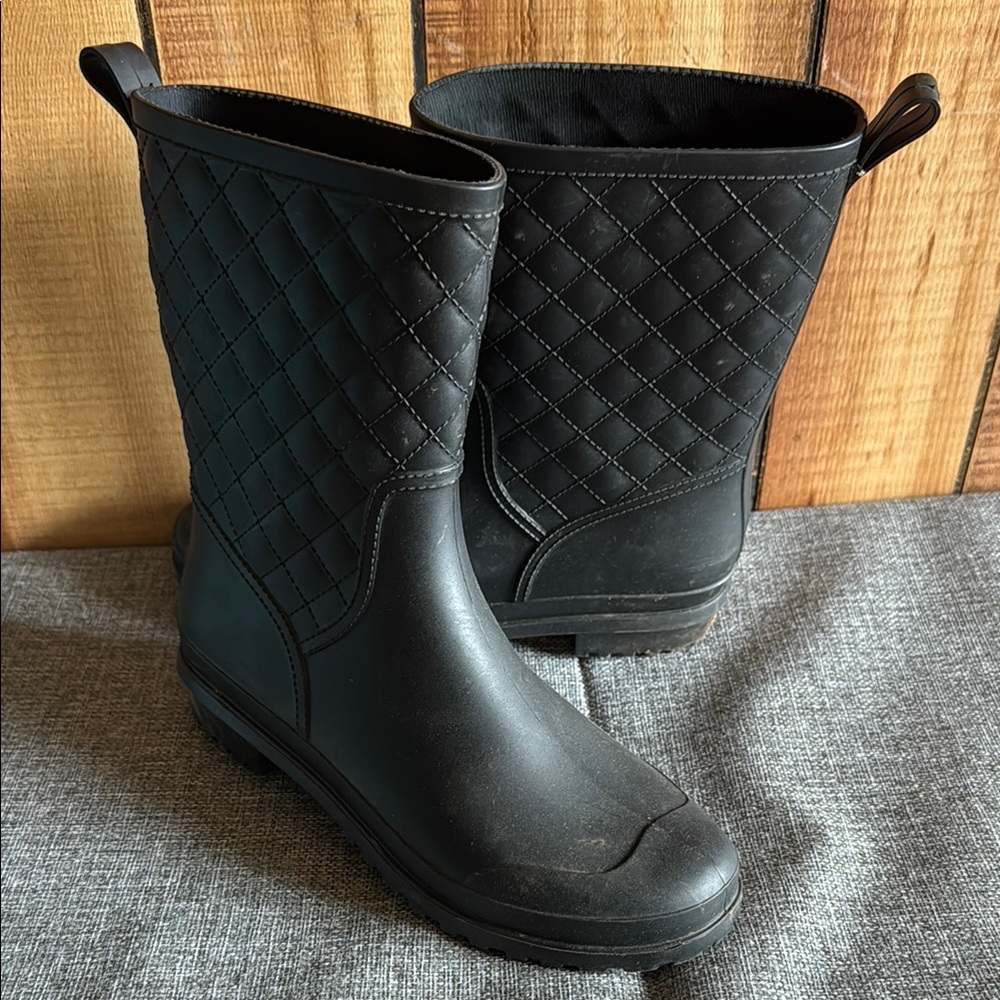 Quilted Black Women's Boots